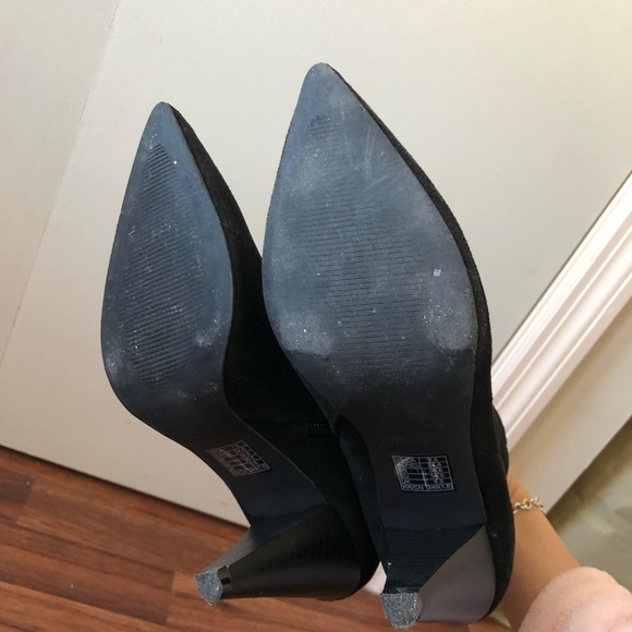 【FOREVER 21】FAUX SUEDE ANKLE BOOTS. SIZE 7.5 - Picture 4 of 7
